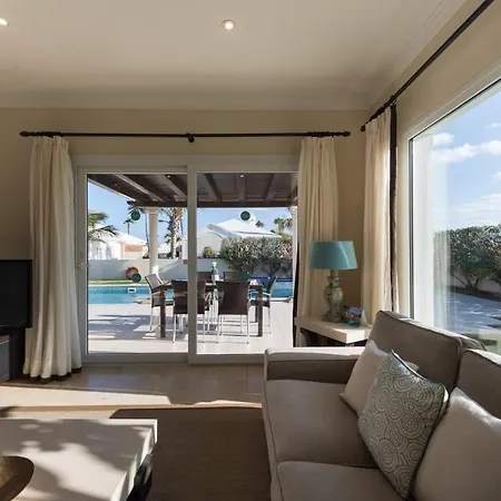 Puerto Del Carmen Sleeps 4 Pool Air Con Wifi * Puerto del Carmen (Lanzarote)