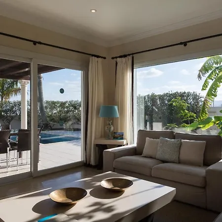 Puerto Del Carmen Sleeps 4 Pool Air Con Wifi